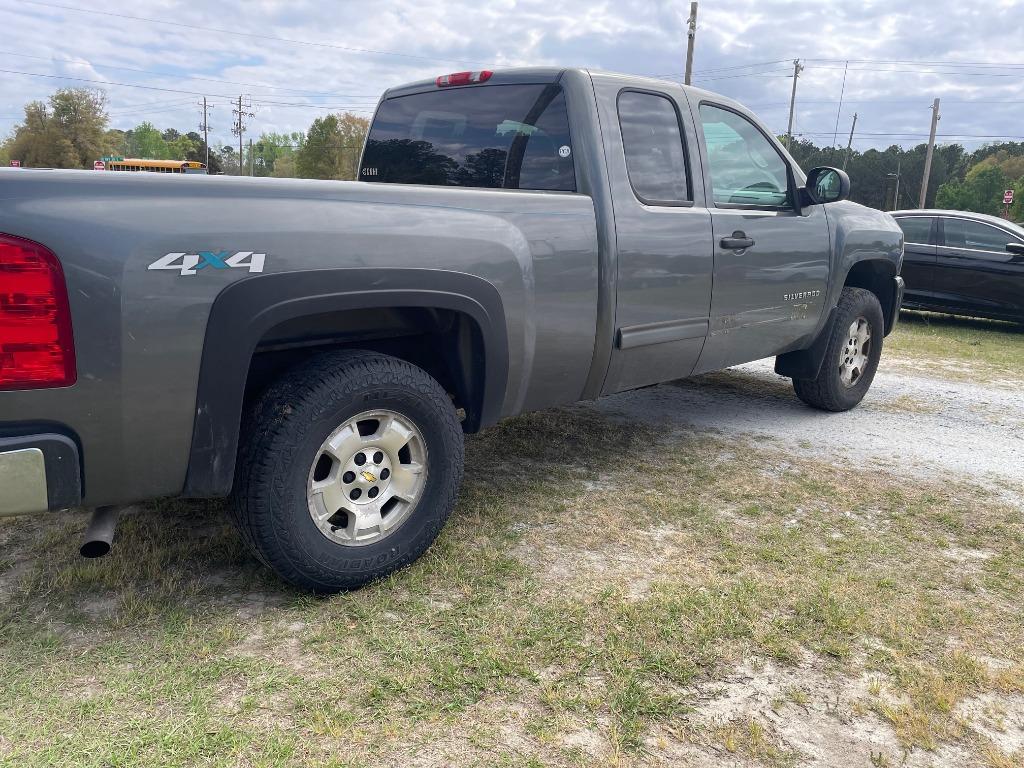 2011 Chevrolet Silverado 1500 LT 4X4 Extended Cab MWB's photo