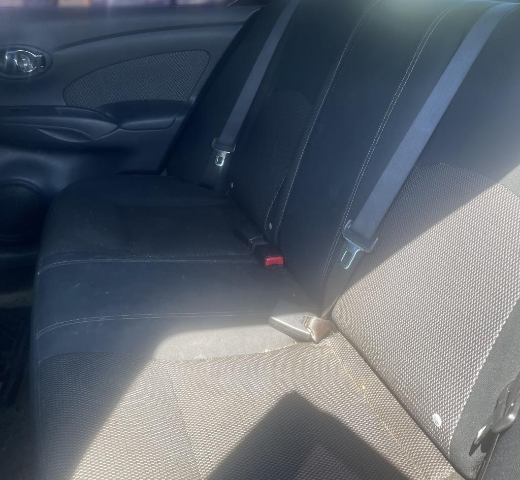 2016 Nissan Versa Sedan 9